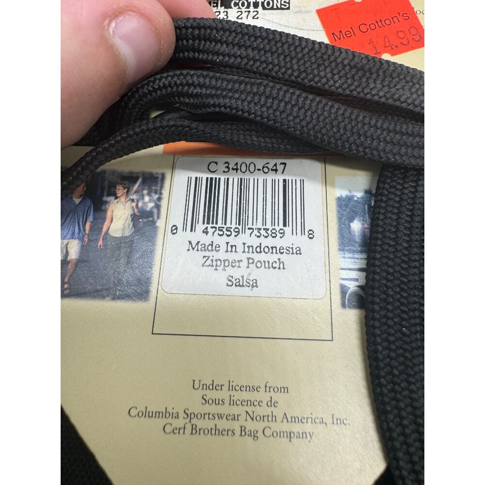 Columbia Sportswear Zipper Pouch Black & Red Nylon Travel & Outdoor Bag READ NEW - Picture 6 of 7